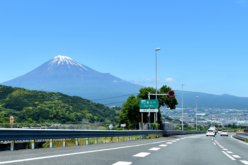 楽ノリレンタカーで今すぐ出かけよう！